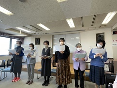 ��{����ɂ���6�l�̉�������ɕ���ŘN��