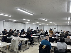 ���̌������S�̂��B�����ʐ^